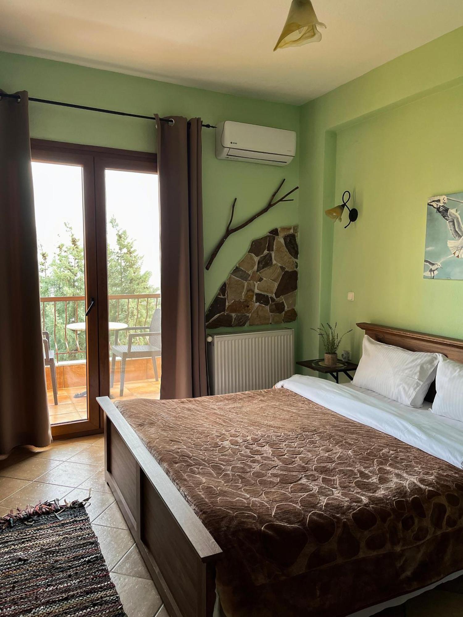 Guesthouse Kerkinitis Lithotopos Bagian luar foto