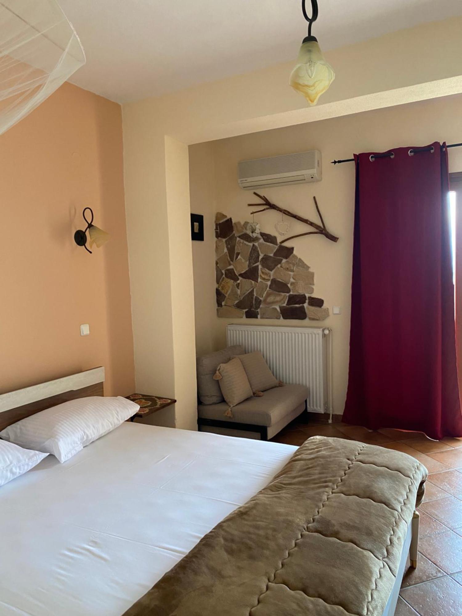 Guesthouse Kerkinitis Lithotopos Bagian luar foto